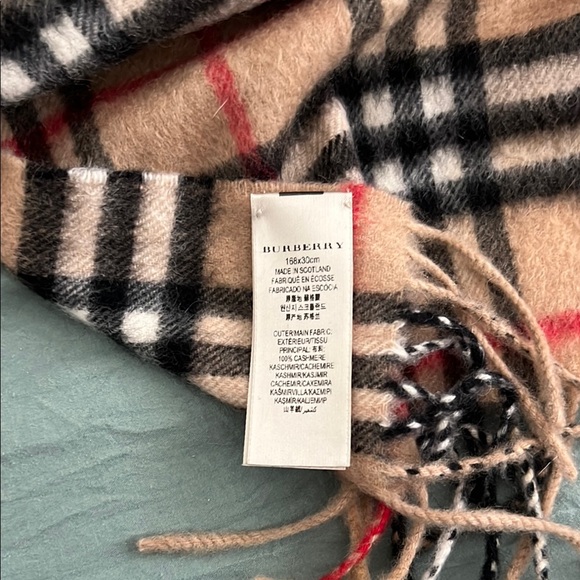 Burberry Classic Beige and Black Check Scarf